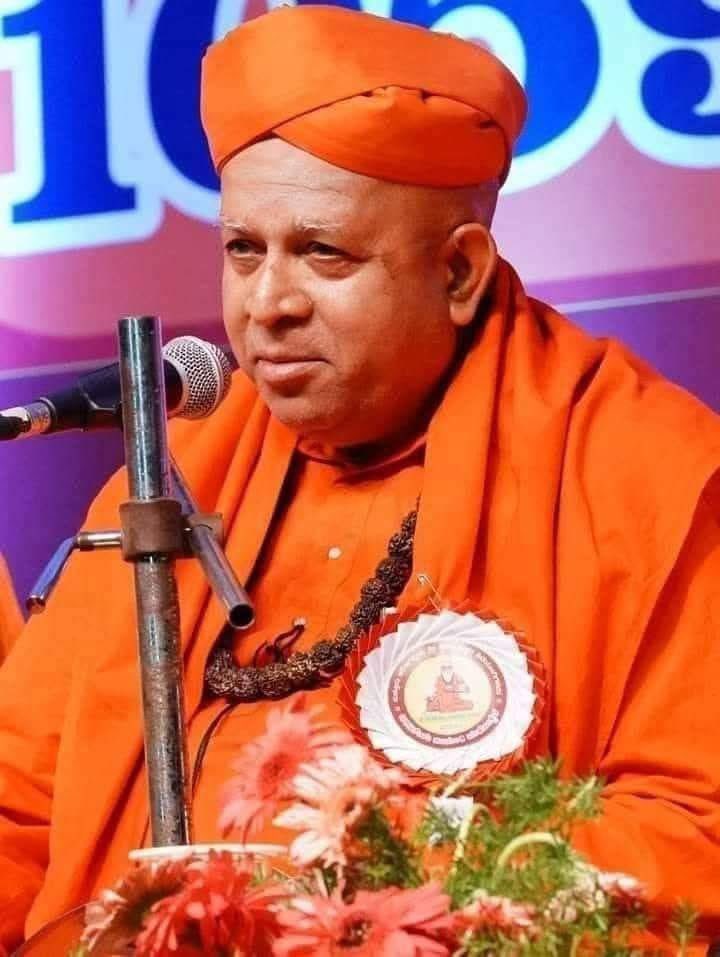 VL_Karnataka's tweet photo. ಶ್ರೀ ಮದುಜ್ಜಯಿನಿ ಸದ್ಧರ್ಮ ಸಿಂಹಾಸನಧೀಶ ತರಳಬಾಳು ಜಗದ್ಗುರು ಶ್ರೀ ಶಿವಮೂರ್ತಿ ಶಿವಾಚಾರ್ಯ ಮಹಾಸ್ವಾಮಿಗಳಿಗೆ ಭಕ್ತಿ ಪೂರ್ವಕ ಹುಟ್ಟು ಹಬ್ಬದ ಶುಭಾಶಯಗಳು.💐💐

ನಮ್ಮ ನಾಡಿನ ಜನತೆಗೆ ಶ್ರೀಗಳ ಸೇವೆ ಮತ್ತು ಮಾರ್ಗದರ್ಶನ ನಿರಂತರವಾಗಿ ದೊರೆಯಲಿ ಎಂದು ಪ್ರಾರ್ಥಿಸುತ್ತೇನೆ.

#Taralabalu #Swamiji #Lingayat https://t.co/Sizf4Mbc5X
