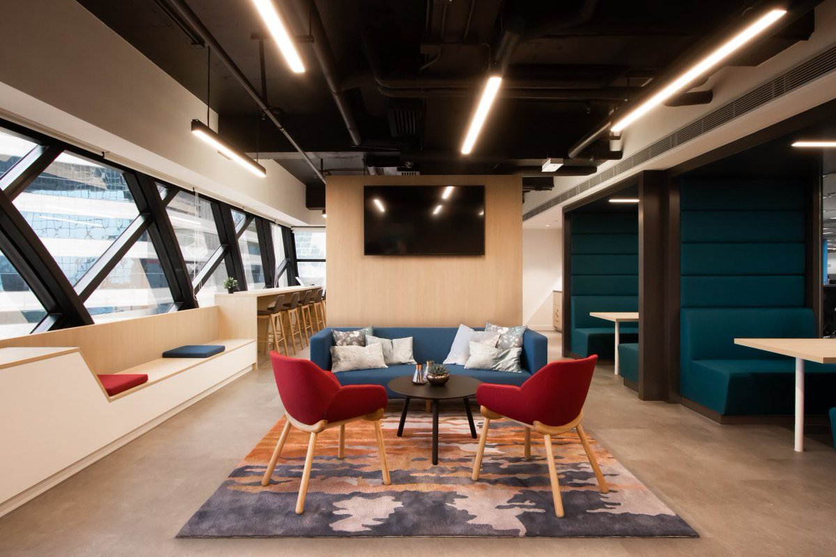 lightspace_news's tweet photo. Customized tiered seating by the window, bar-style workstations, casual sofas, and an enclosed discussion area combine to form an open, diverse, and shared living space. 

More info: https://t.co/K2o8a70ZFo
Email：info@lightspace.cc

#lightspace #Design #Chair #Sofa #officedesign https://t.co/iA8KmpfwT2