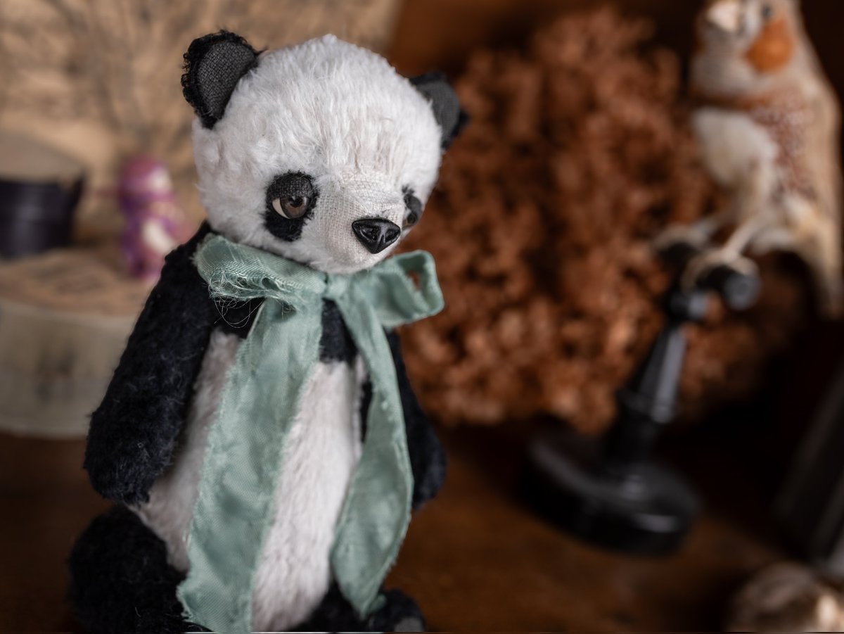 nicomeem's tweet photo. 先程ヤフオクに、ちびパンダを出品いたしました🐼🖤🤍

20日(土)22時台迄の出品となっておりますので、どうぞよろしくお願いいたします🙏✨️ https://t.co/HAPonIKVOH