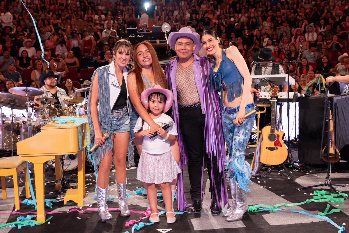 haashoficial's tweet photo. La pasamos increíble en Gómez Palacio ! Penúltima fecha de la #Girahaashville2026 🌵👢🤠❤️ https://t.co/qeNjnA4igQ