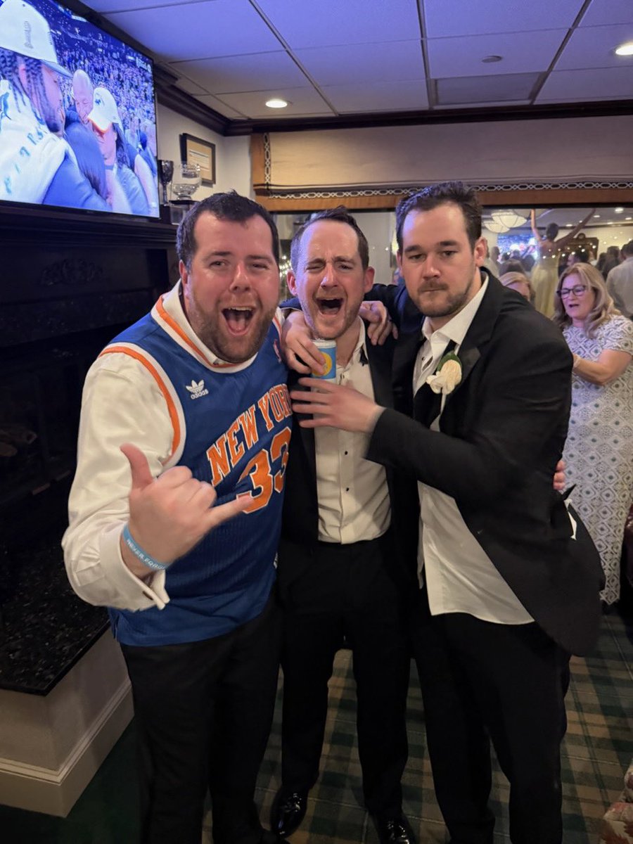 _KevKells's tweet photo. On a personal note, I love the Knicks. When people ask me if I have hobbies, I tell them the Knicks. On Saturday I got married and watched the Knicks bring a championship back to the Mecca alongside my beautiful bride and my favorite Knicks junkies. Nobody had it better than me https://t.co/J6jWGYfDlj
