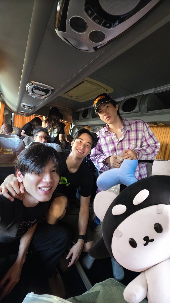 boww_napat's tweet photo. ป๊ะป๊า พ่อพ่อ ซังไปด้วยได้ม้ายยยยย

TAYNEW ULTRA FUN
#GMMTVOuting2026 https://t.co/mc0cVWe0U7