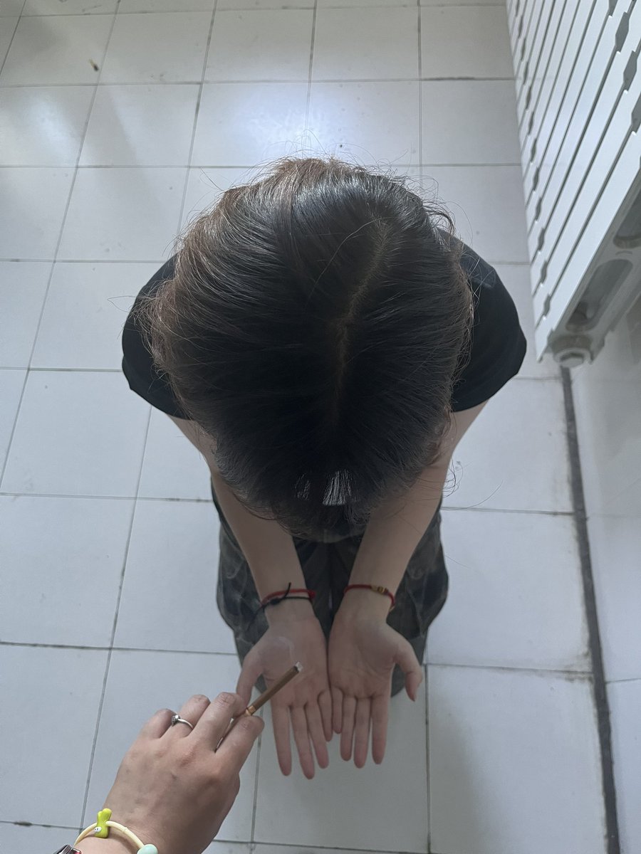 M_yur7's tweet photo. 真的愿意为我做任何事吗 https://t.co/08u0nZwf7P