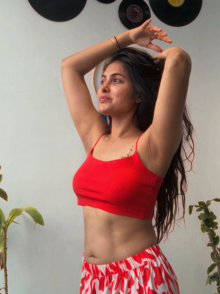 Tamil Serial Actress tweet media