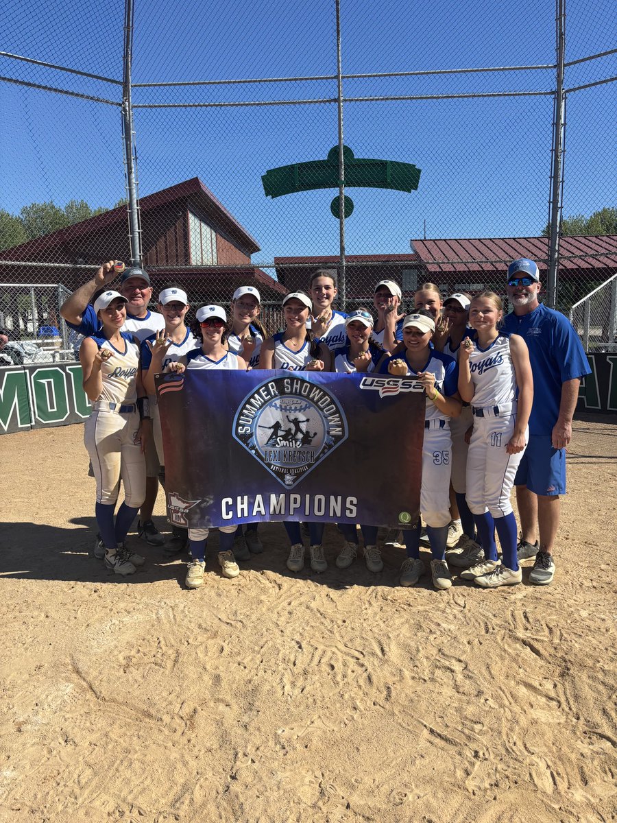 Lexi_Showdown's tweet photo. 14U B Gold Bracket Champions - Woodbury Royals https://t.co/AHA7R3d6lt