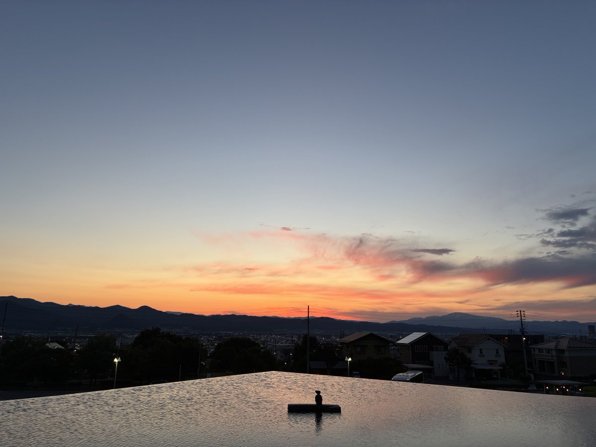 tessenkai2's tweet photo. 昨日は東北芸術工科大学伝統館薪能にて、
狂言「千鳥」山本東次郎
能「弱法師」観世銕之丞　を上演致しました。
ご来場の皆様、ありがとうございました。

▽水上能楽堂「伝統館」
https://t.co/RRuzgfF2y3 https://t.co/uaKEs5BcHf