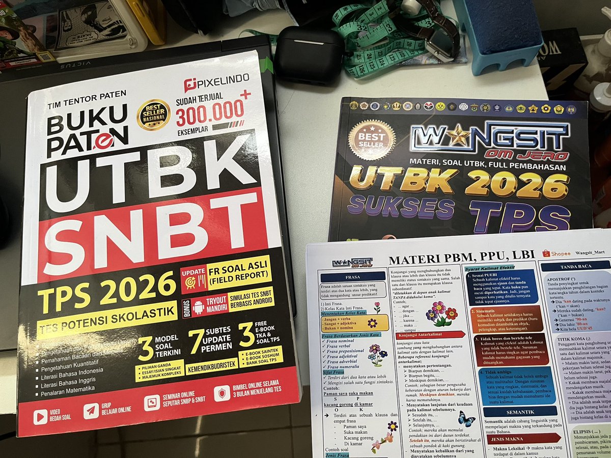 welpless's tweet photo. #wts #zonauangㅤ 

WTS!!!
- wangsit 2026 tps 1 (dapat 2 kertas materi ppubm lbi dan materi lbe)
- buku paten utbk snbt tps 2026 
50k / each 

cuman keisi beberapa halaman, ori, harga beli 2 buku kemarin 200+

lok jaksel https://t.co/7QyVJNBH8X