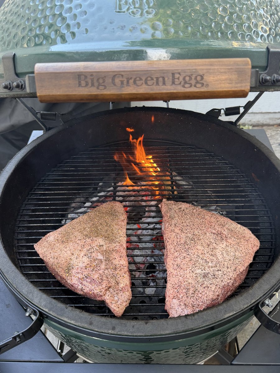 Smokin_Giant's tweet photo. 🔥 Picanha night on the @BigGreenEgg  @FogoCharcoal lump charcoal, @Kingsford hickory Wood Chunks,Diamond Crystal Kosher Salt, coarse black pepper, and Killer Hogs Steak Rub. Trimmed up with the @HeathRilesBBQ New boning knife and cooked over live fire. Doesn’t get much better! https://t.co/m789chF3Ab