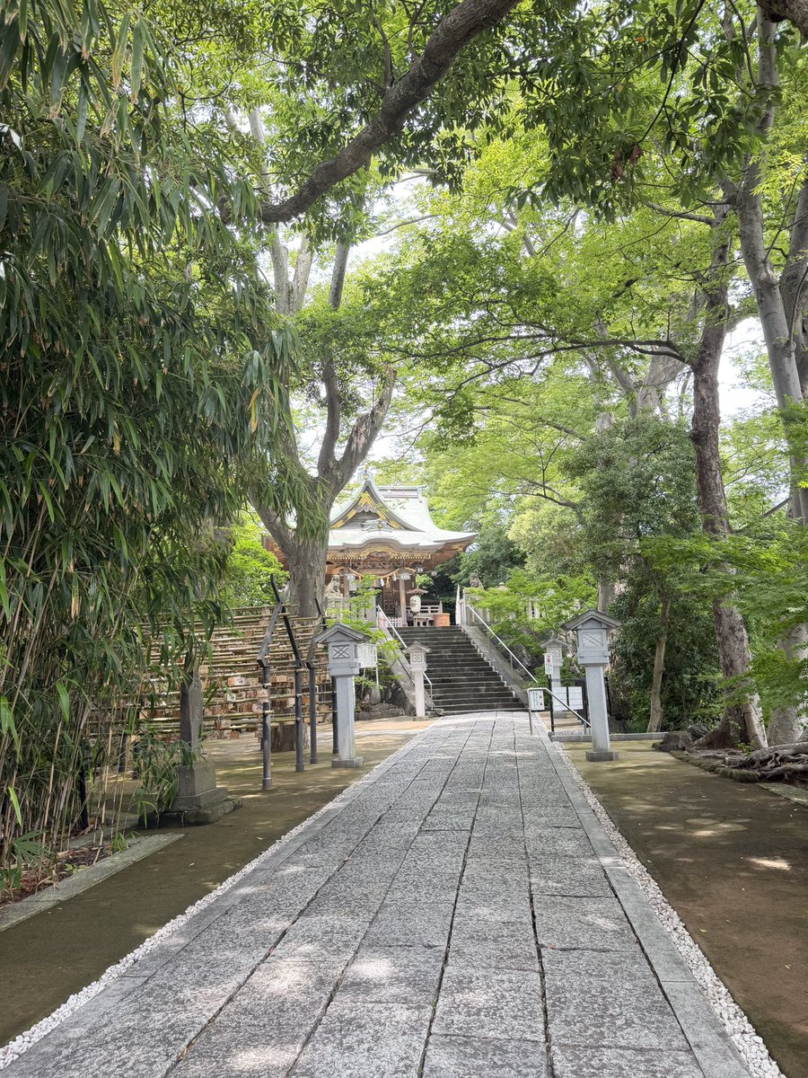 an0502_44's tweet photo. 今日は午後からの仕事だから
氏神様⛩に行ってきた。
行こうかな、行きたいなって
タイミングあるよね←
帰りに🍑か🍈か悩んで🍈😂🫶 https://t.co/cS0yB6wNR3