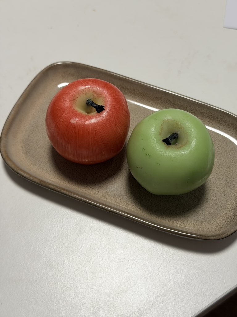 winderryan2's tweet photo. 🍎🕯️ https://t.co/qYzYlGBezu