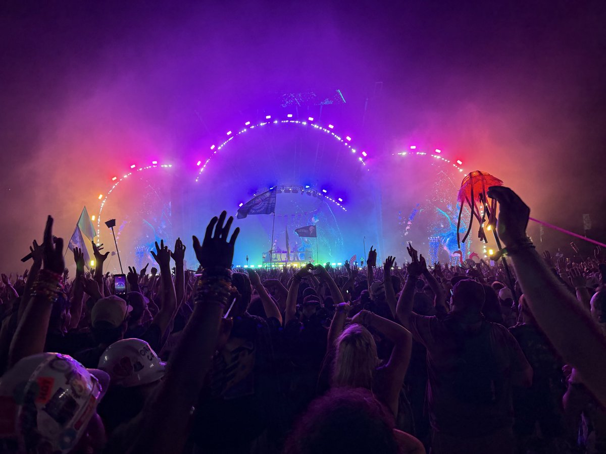 thatchriskid7's tweet photo. @Bonnaroo @lsdream @CloZeeOfficial Got the red rocks ticket that says “PSYREN” before the change to LSZEE haha. Was such a bittersweet set at roo. I always felt so much love from both of you every time I saw you! Thank you @lsdream @CloZeeOfficial https://t.co/mrhcIDGif9