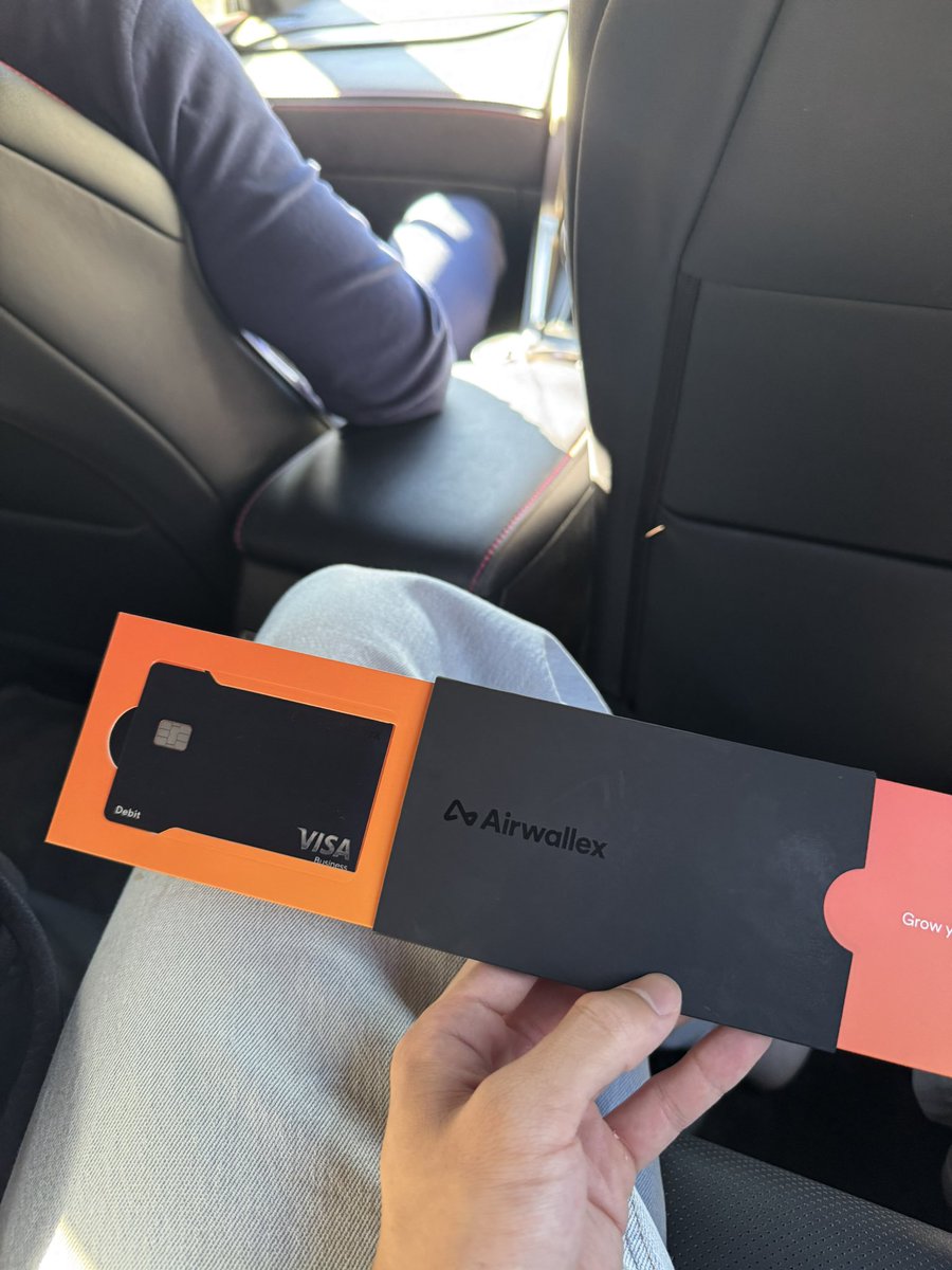 DarrylLuo's tweet photo. No yellow the ref had to give me a black card https://t.co/X5PdaTtg45