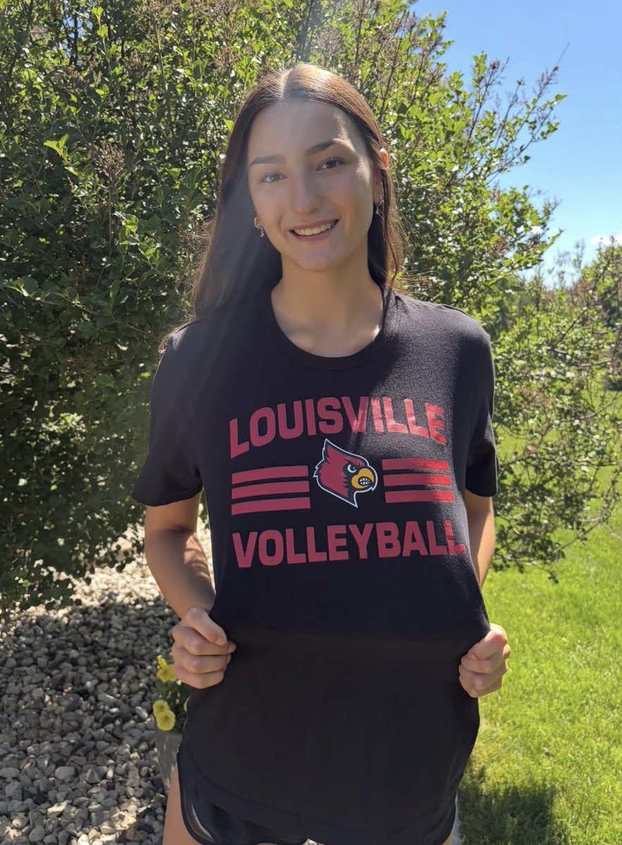 Lincoln_VB's tweet photo. Tegan Loechler has committed to Louisville. The 6-foot-3 setter/opposite is the No. 11 overall prospect according to PrepVolleyeball and ranked No. 45 by PrepDig. She plays club for the Milwaukee Sting. https://t.co/DePpChRya4