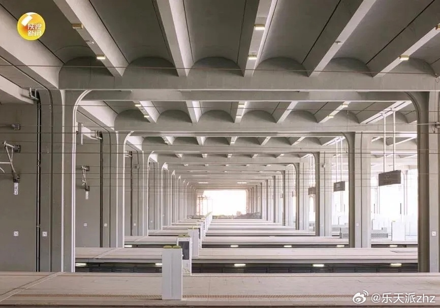 JRUrbaneNetwork's tweet photo. Xi'an East Railway Station is complete! ready to open with the Xi'an–Shiyan HSL on July 1. The Xi'an–Shiyan HSL is a more direct diagonal HSR trunk line between Xi'an and Wuhan providing relief to the busy Xi'an-Zhengzhou and Wuhan-Zhengzhou HSR. For some reason... https://t.co/ieW71UhXmr