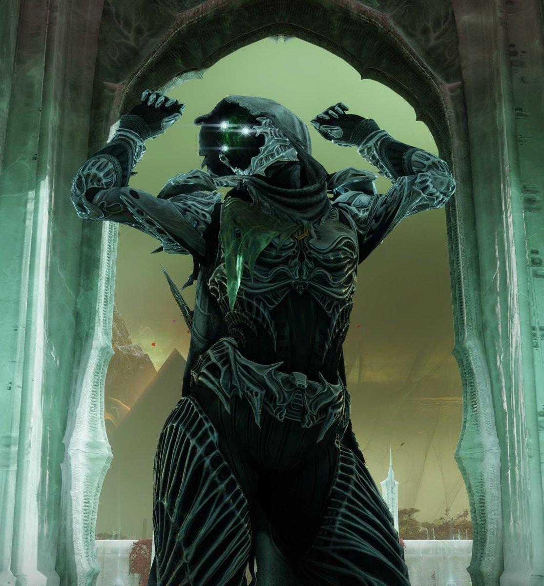Monty_Smug's tweet photo. Waited since Witch Queen for the perfect Lucent Hive drip https://t.co/HZeWXojrJL