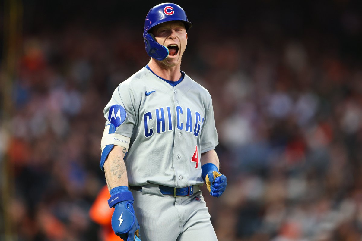FanaticsBook's tweet photo. PETE CROW-ARMSTRONG BECOMES THE 2ND CUB THIS CENTURY TO HIT FOR THE CYCLE 🐻

A 434ft HR, triple, double, and single in his first 4 at-bats so far tonight 😮‍💨 https://t.co/K4dQy8RFjg