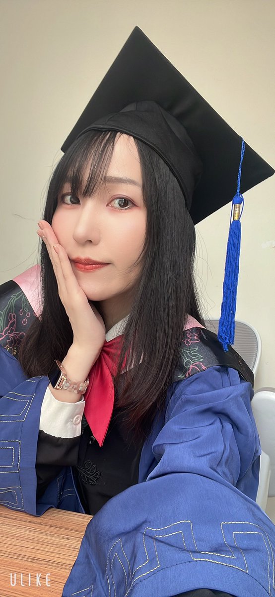 Meisama_Q's tweet photo. 卒業式🎶 https://t.co/x5iQVdCB7s