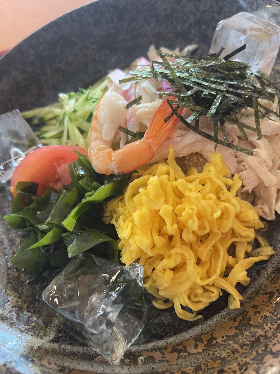 MasakadoY's tweet photo. 今年も冷やし中華の季節となりました。昨日、今日と連チャンでいただいております。また、明日もかな。
＃冷やし中華　＃レストラン和
＃道の駅よしおか温泉 https://t.co/w85yEaDPw4