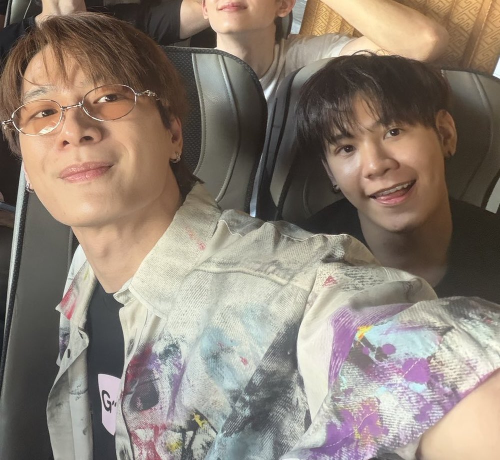 a_aomjaiii's tweet photo. อร้ายยย outing ปีนี้ตัวติดกันหวานๆเลยล่ะ 🙈 คริสสิงโตอยู่สีชมพูหรอ สมแล้วสำหร้บคู่ที่กำลังมีความรัก หวานๆ ☺️🩷🩷🩷🩷🩷🩷🩷🩷

KRISTSINGTO​ OUT​ING​ DATE​ 

#GMMTVOuting2026 
#คริสสิงโต https://t.co/cADwU3AEhq