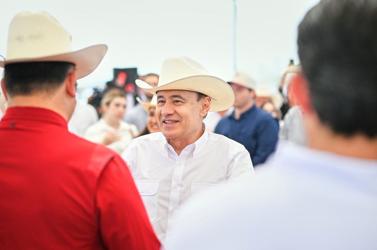palomateranv's tweet photo. Como ganadera reconozco el esfuerzo, la visión y el compromiso de nuestro gobernador,  @AlfonsoDurazo ,  para fortalecer una actividad productiva que forma parte de la historia, la identidad y el desarrollo de nuestro estado. 

Hoy lo acompañamos en el arranque del Centro Integral Ganadero: una obra que modernizará y  proporcionará más y mejores oportunidades para nuestros productores.

Invertir en la ganadería es invertir en las familias sonorenses, en el empleo y en el futuro de nuestro estado.

#SonoraSeTransforma