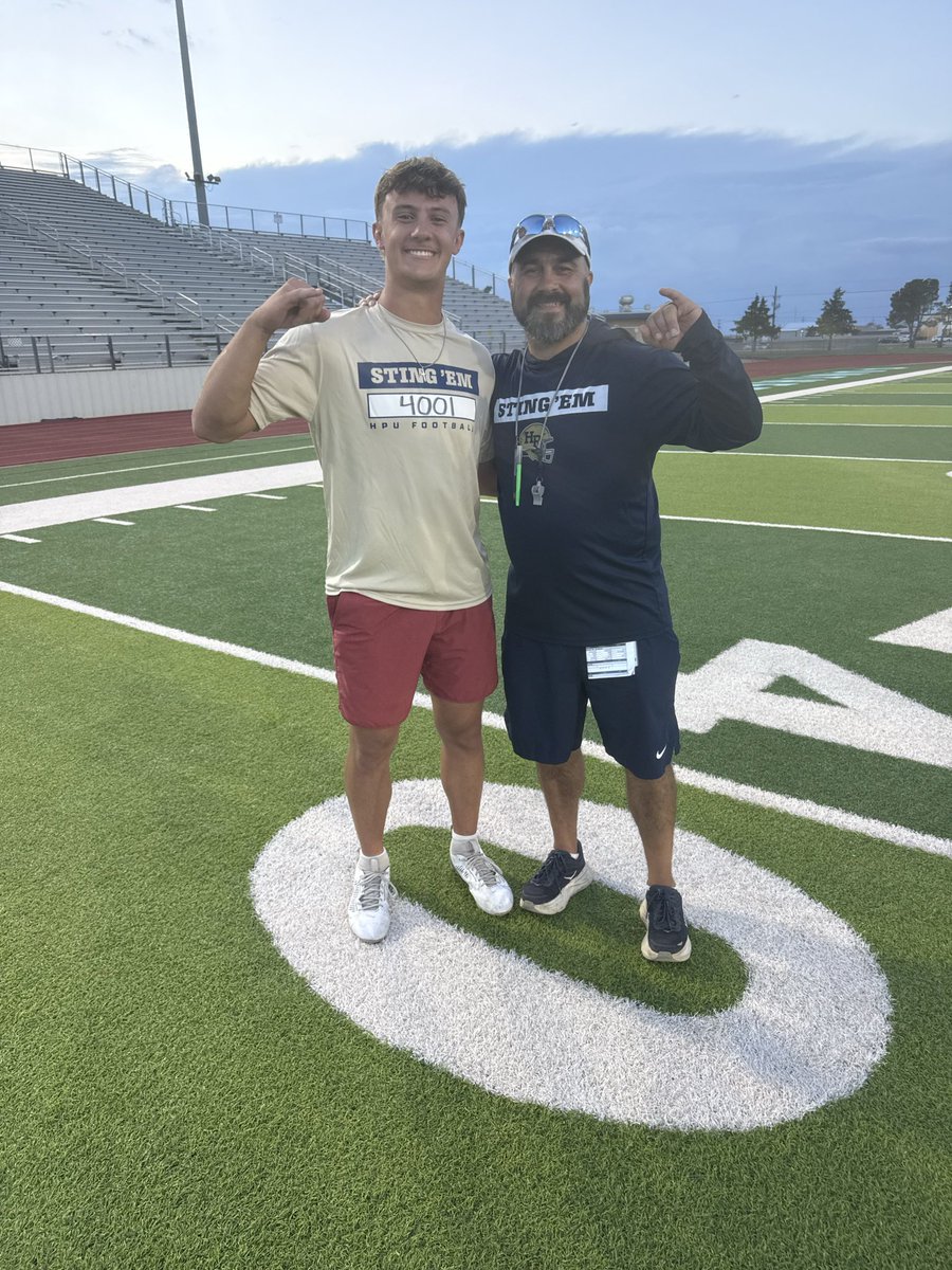 Brett_Alver's tweet photo. #AGTG After a great conversation with @CoachRCollins and @CoachSnyde I am beyond blessed to receive my first offer to play football at the next level from @hputxfootball. 
@CoachBrownLBs @CoachWinings @CoachWhiteDB1 @sixstarfootball @806hsscmedia @BenjaminGolan @PressPassSports @KaleSteed @JGonzalesJr10 @PrepRedzoneTX