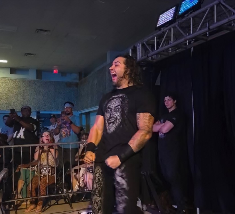 CarlosStoneking's tweet photo. @shiloh_wwe was in #NXTJACKSONVILLE as Hank, Tank and Shank made a suprise return! #WWENXT #wwe #ToothlessAgression #Hillgang #Flannelassasin #MRNXT https://t.co/ayBO2lBtkH