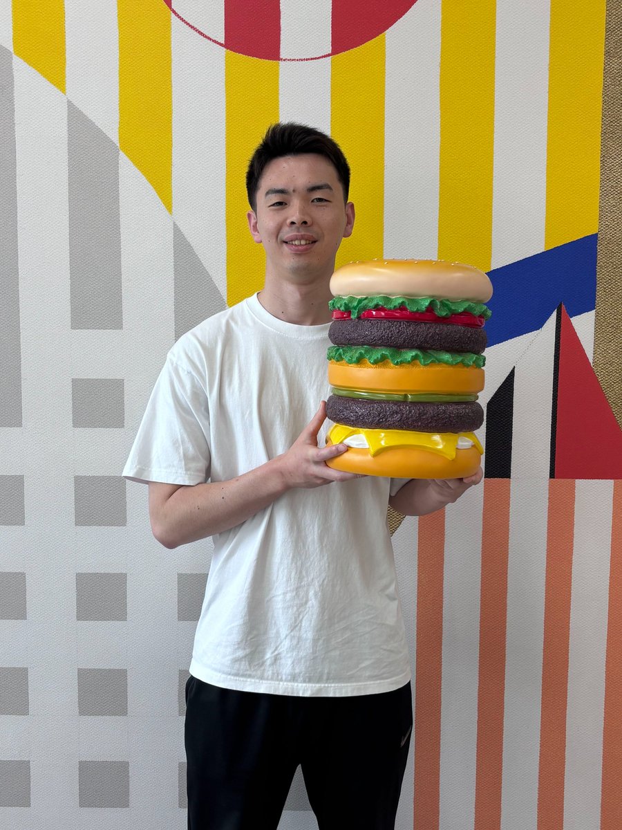 shinshubw_sales's tweet photo. ⛹️‍♂️シーズン報告✨

 パートナーの #クォリティフーズ 様へ
#小栗瑛哉 選手 #東海林奨 選手が
シーズン報告で訪問いたしました🏠

私はチキンマックナゲットの
#マスタードソース が好きです💛

来シーズンも
熱い応援をよろしくお願いいたします🔥

 #信州ブレイブウォリアーズ https://t.co/FajEjChv1i