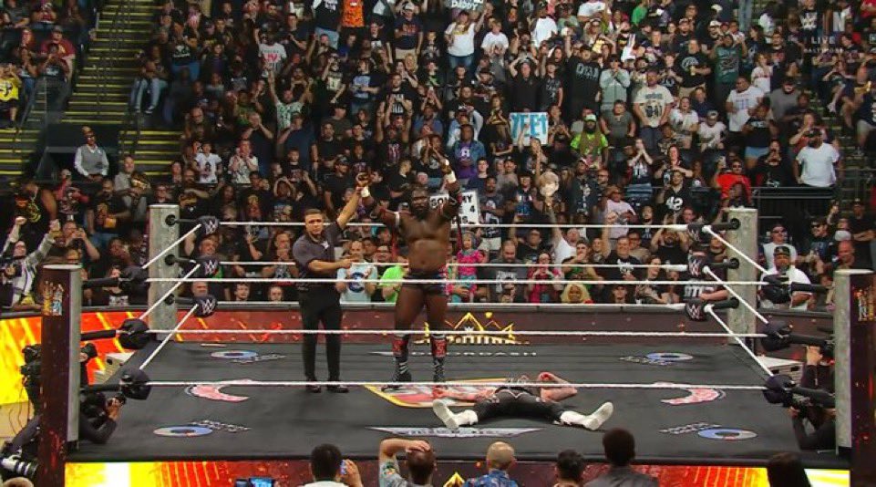 reigns_era's tweet photo. OBA DEFEATS DOM AND IS GOING TO THE KOTR FINALS!!!!

#WWERaw https://t.co/JvQ1Y4inCk