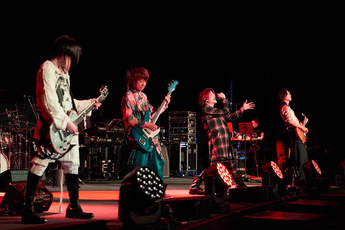 edgelinetokyo's tweet photo. GLAYイタリア・ヴェネツィアで海外公演！TERU公言夢叶いTAKUROしみじみ【公式レポート】 https://t.co/xUaqYWRAGT

ホールツアーで披露された未発表新曲も含む新旧織り交ぜたセットリストで、異国の地とは思えない圧倒的なパフォーマンス
Phot by Lawrence Randall
#GLAY https://t.co/x09Sm0CLAh