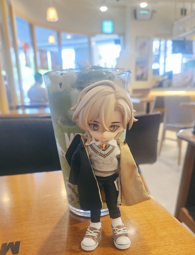 Sabunimim's tweet photo. 말차빙수파르페~ https://t.co/W7cSQaHUNd
