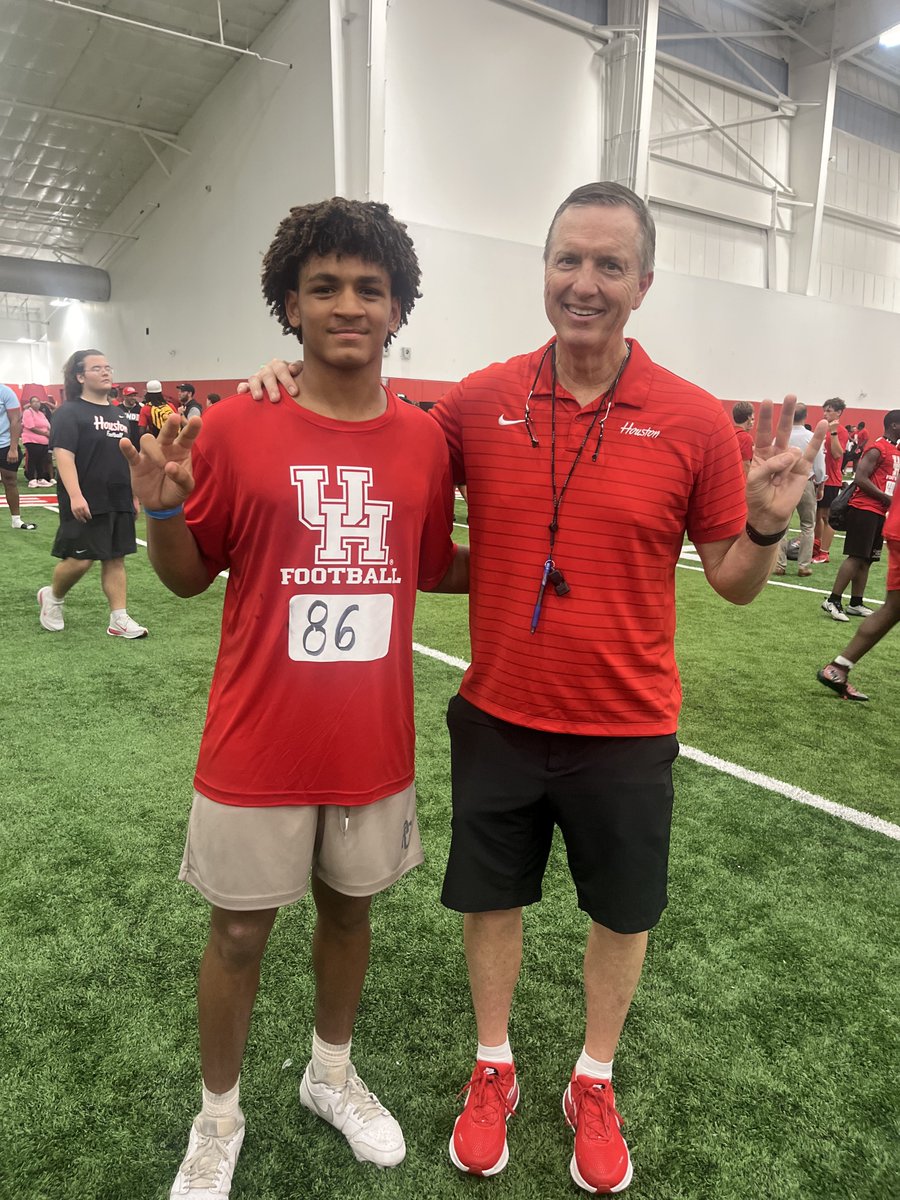 tavenao4's tweet photo. Had an amazing time at the @UHCougarFB camp. Learned a lot and loved the energy. #GoCoogs #UofH #recruit #athlete #houston #football
@CoachDMcKinney @CoachBurton1 @TeldrickM @Bryan_Hornsby @CoachBilliott @CyCreekBooster @AhhCC_FB @CyCreekAthletic @TheLabCypE https://t.co/UZ2AyTXsSa