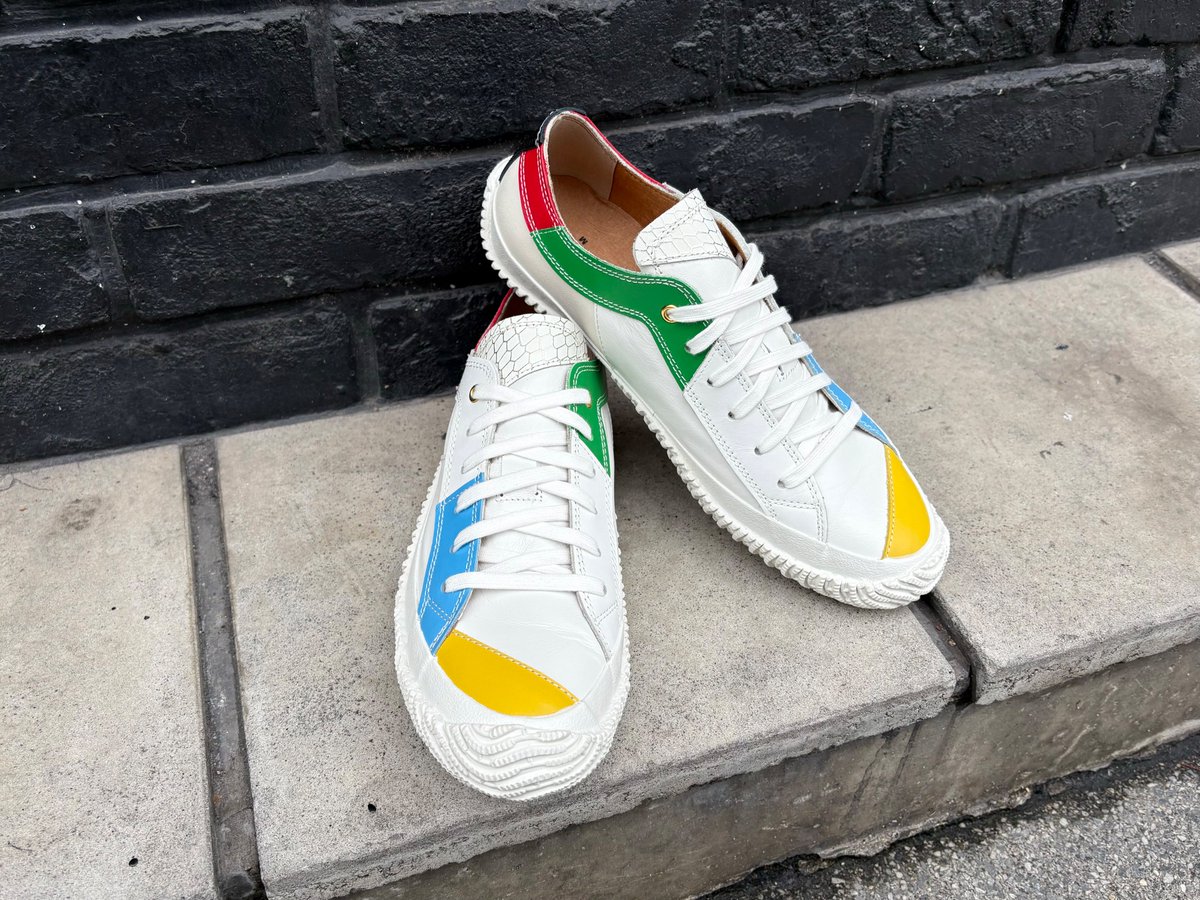 by_hiculture's tweet photo. こんにちは🌞
TOPtoTOP アメ村店です！

⚫︎SPINGLE / SP-1071 WHITE
7色のパッチワークが映える一足🎨👟
特別感あふれるデザインが魅力です🇯🇵✨

【オンラインショップ/代引き配送も承ります！】
https://t.co/Tz1fldxtNZ
お気軽にお問合せください！
#アメ村 #心斎橋 #大阪 #スニーカー #ちょんまげ https://t.co/nmYmTFHSzm