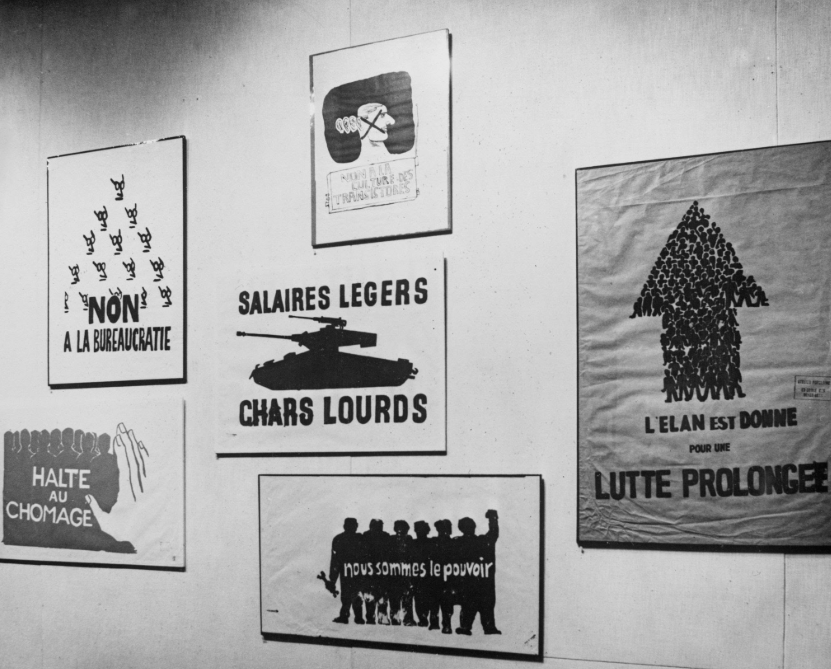 fabeow's tweet photo. Atelier Populaire (Maio de 1968, França)
Durante as revoltas operárias e estudantis em Paris, os designers que ocuparam a Escola de Belas Artes criaram cartazes que precisavam ser impressos em minutos e colados enquanto as bombas de gás lacrimogêneo caíam. https://t.co/Vn6XKPD8RC