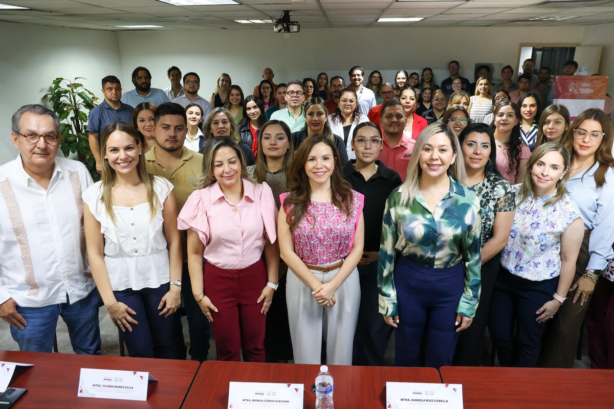 BrendaBuzani's tweet photo. Con la firma del compromiso de Cero Tolerancia al Hostigamiento y Acoso Sexual, entre la @Setur_son y la @SonoraSeguridad fortalecemos espacios laborales seguros, incluyentes, libres de violencia, y el impulso a una cultura de respeto e igualdad.
#TodosInvitados #CeroTolerancia https://t.co/fuACNksEXM