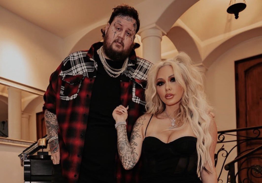 PopBase's tweet photo. Jelly Roll has filed for divorce from wife Bunnie XO after 10 years of marriage, TMZ reports. 

(https://t.co/EXzdARSRup) https://t.co/ze8lSa5FHf