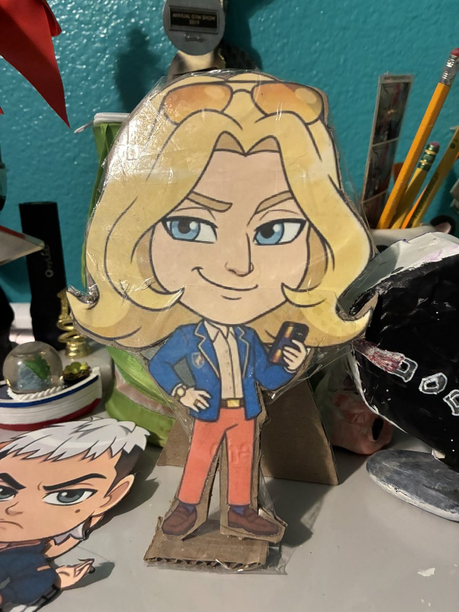 Thetoaster143's tweet photo. @charliemlb Ray is finished!! I know it isn’t the neatest job in the world but I think it’s adorable anyway! I’ll finish up the other two tomorrow https://t.co/RNieOjF4Uw