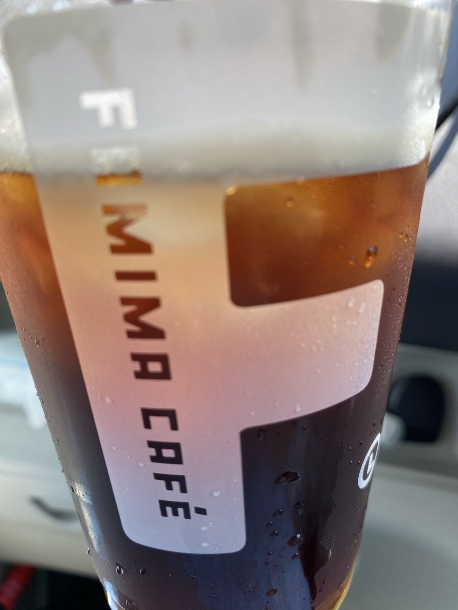 Yuutuki39's tweet photo. ファミマの新しいコーヒー飲んでみました
普通と濃いめを飲んでみて、普通は口に入れた瞬間香りがブワッと広がってコーヒー自体も飲みやすくて美味しい！
濃いめは苦味を楽しみたい人におすすめ！
個人的には普通が好き https://t.co/RYaMeeQRNK