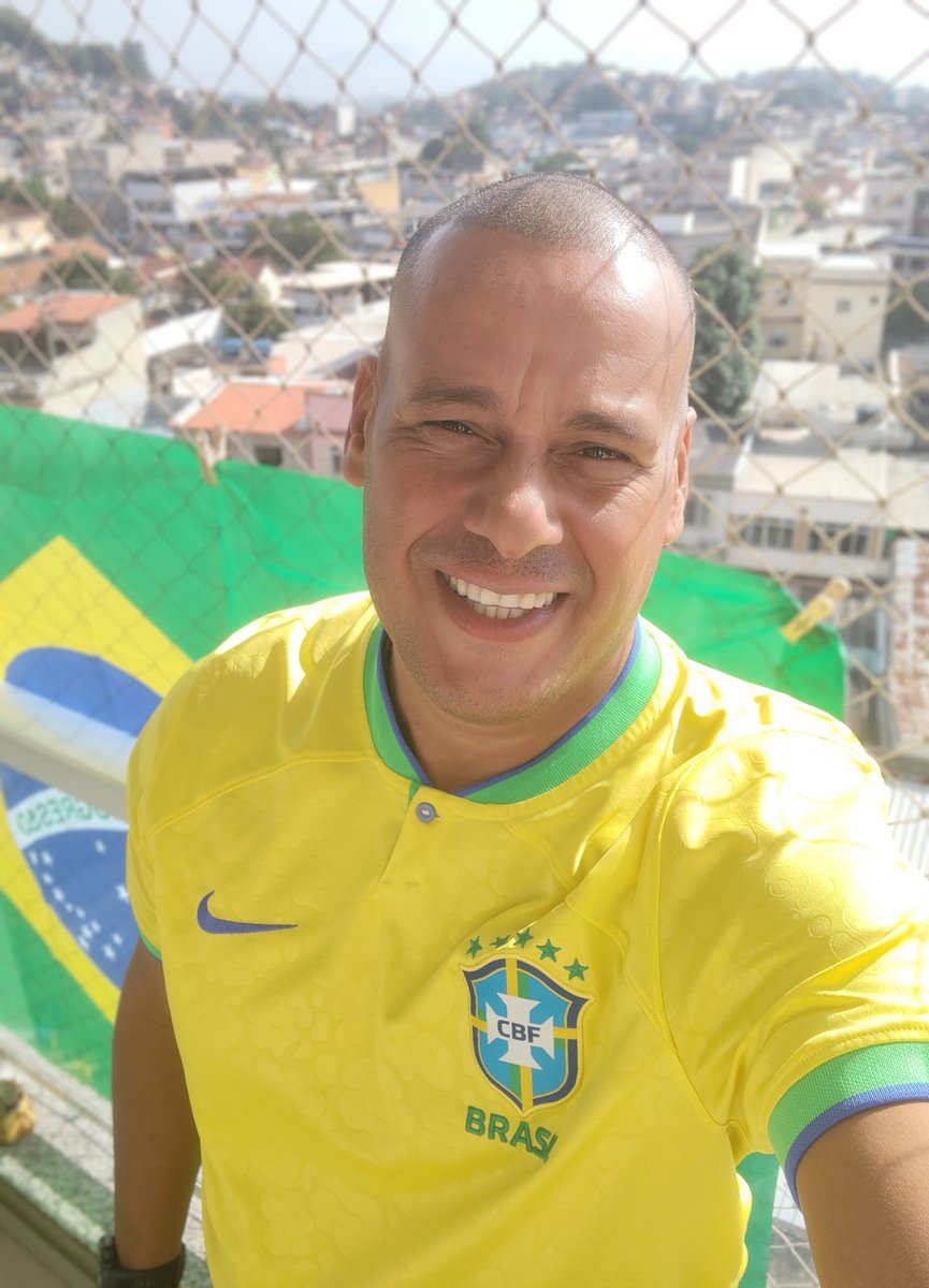 cezinhaaraujo's tweet photo. Sempre na torcida pelo meu país https://t.co/l2JMmynjyb