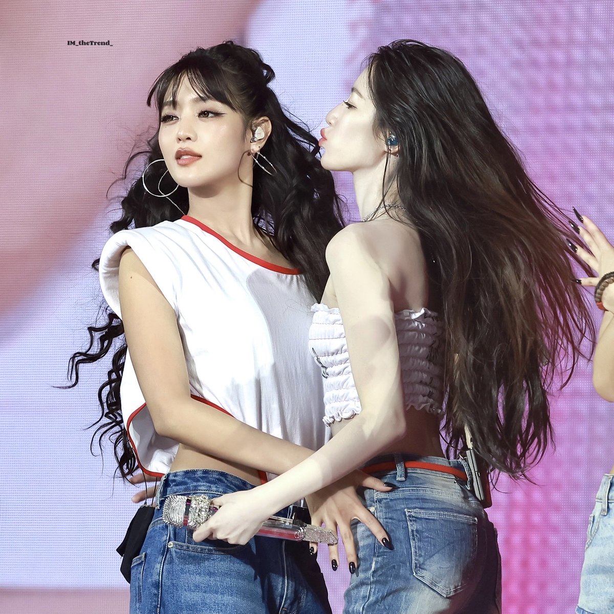 IM_theTrend_'s tweet photo. 20260613 [Syncopation] in Singapore 
Latata ending😍💋

#아이들 #idle #MINNIE #민니 #SHUHUA #슈화 https://t.co/o3EjsAUwv7