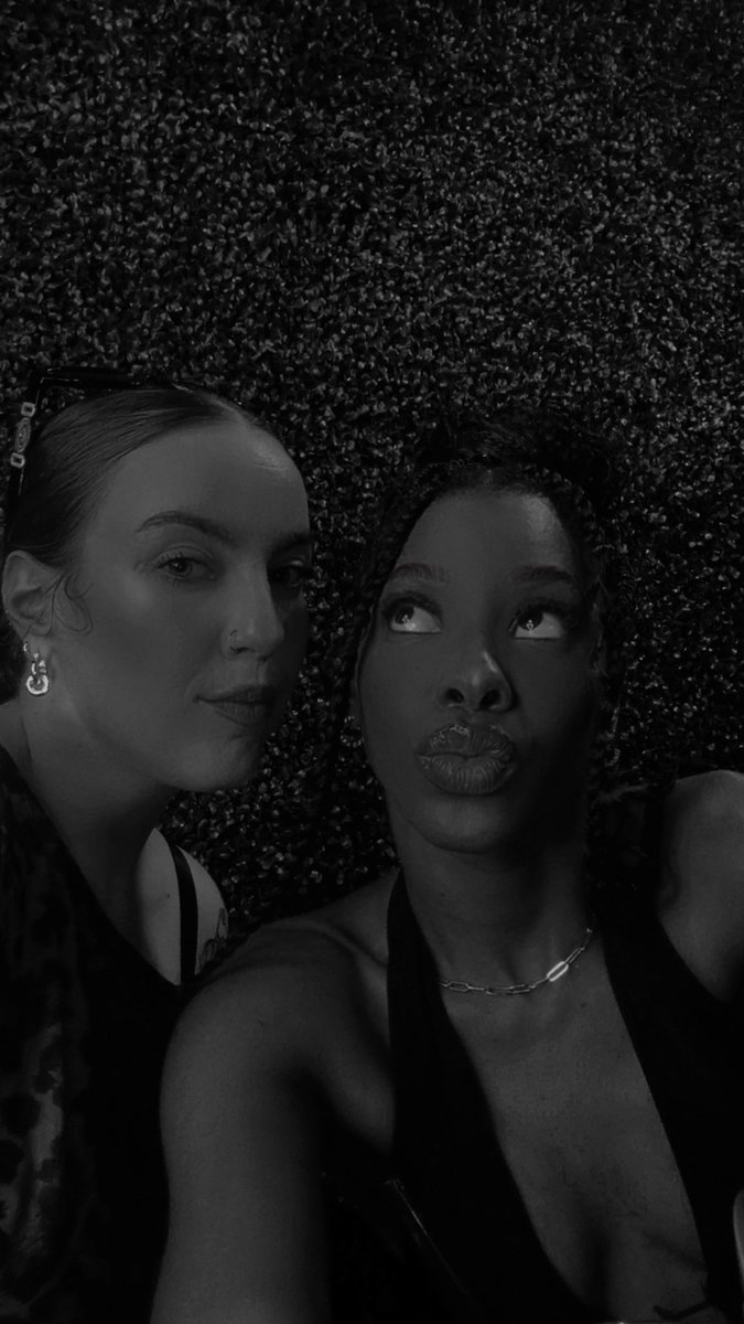 brie1006's tweet photo. highly recommend a weekend in your besties city https://t.co/47zI8GL3br
