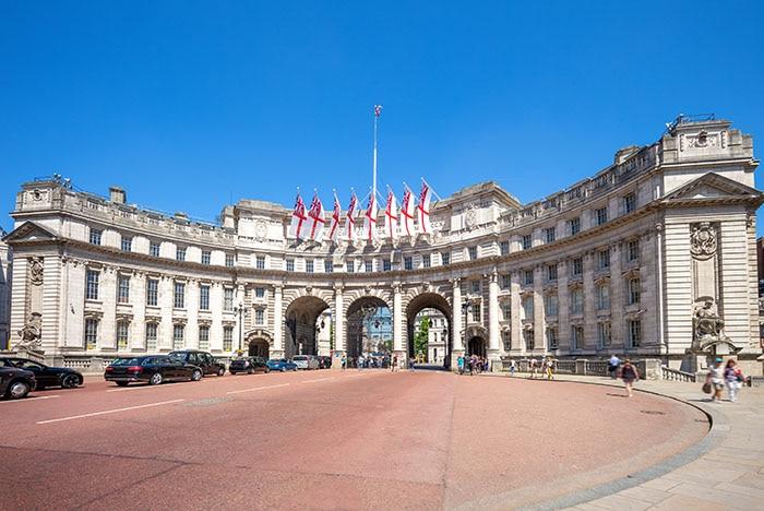 commproperty1's tweet photo. Hotel Opening Spotlight: Waldorf Astoria London – Admiralty Arch

One of the most anticipated luxury hotel openings of 2026 is set to welcome guests in the heart of London.

#HotelDevelopment #Hospitality #LuxuryHotels #WaldorfAstoria #LondonHotels #HotelInvestment https://t.co/4ovjL8dcT2