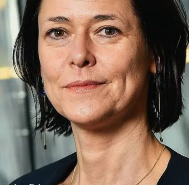 2Plot's tweet photo. Wie in het EU-parlement is het meest nutteloos van de twee: @kvanbrempt of @wbeke? https://t.co/FaJhlVKu1o