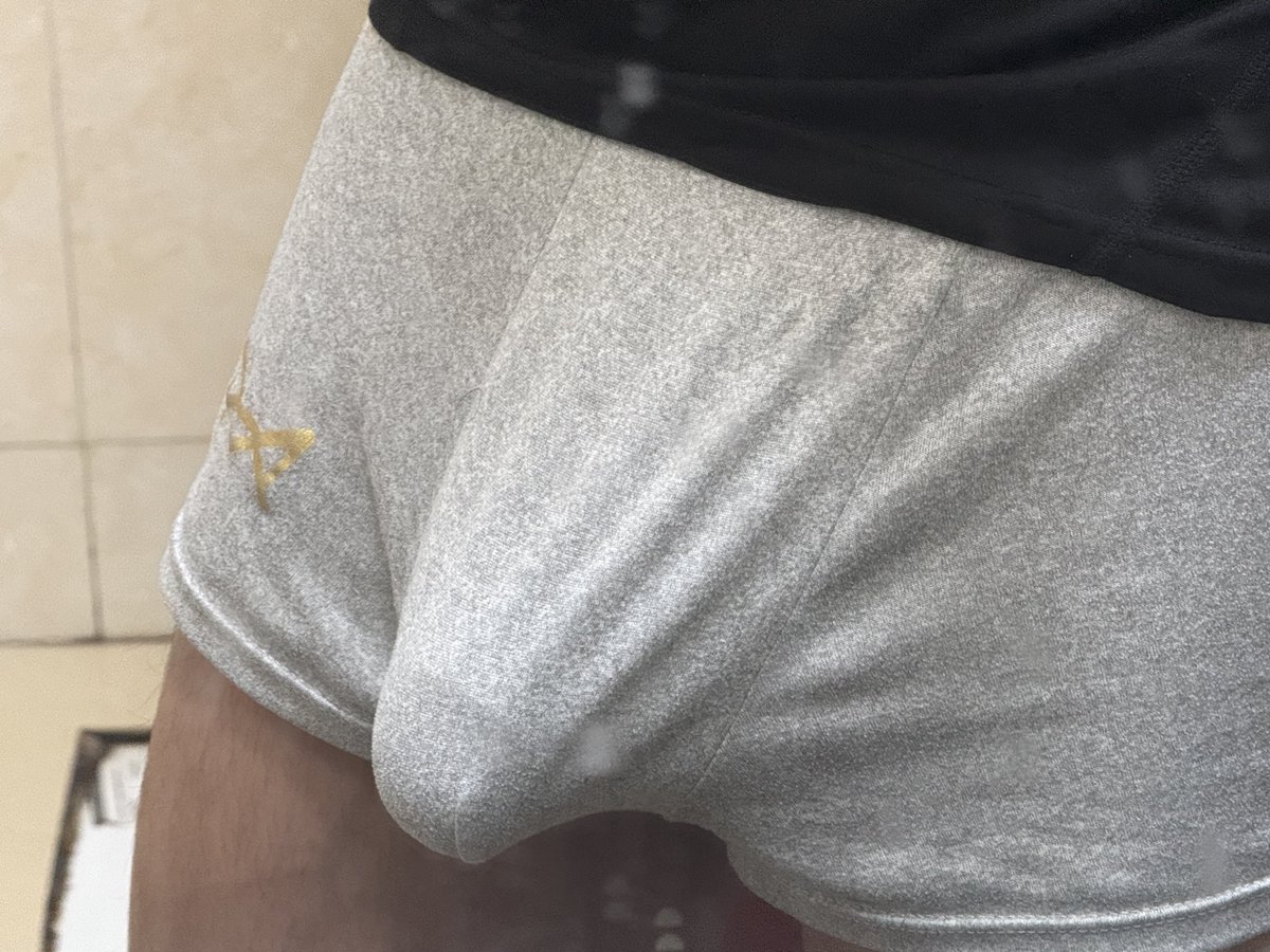 le5201413's tweet photo. #直男 #体育生 #反差 #男大 #腹肌 #上海 #苏州 https://t.co/KwYvKo3CR1