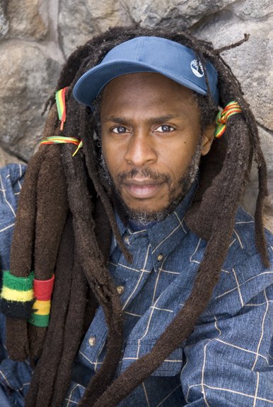 isaacmoon2020's tweet photo. #HBD #DavidHinds #England #reggae #Jamaica gracias por tanto! #onelove #positivevibration https://t.co/vrBqwsM2KZ