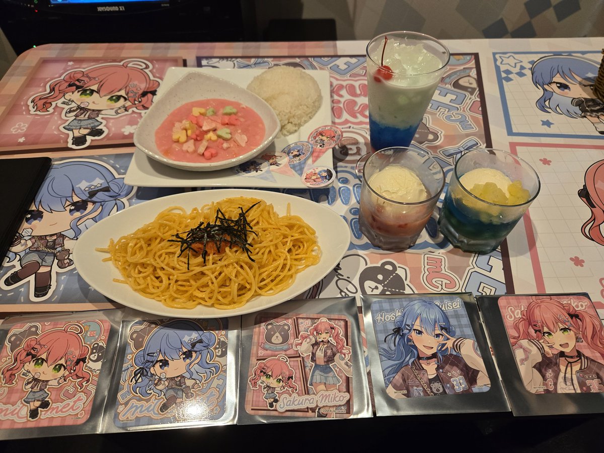 rigewiz's tweet photo. コラボメニューもたっぷり頼んでみた
あとミニタンバリン想像以上にミニで可愛い
#miCometとJOYSOUND https://t.co/J3dEZJO6Bm