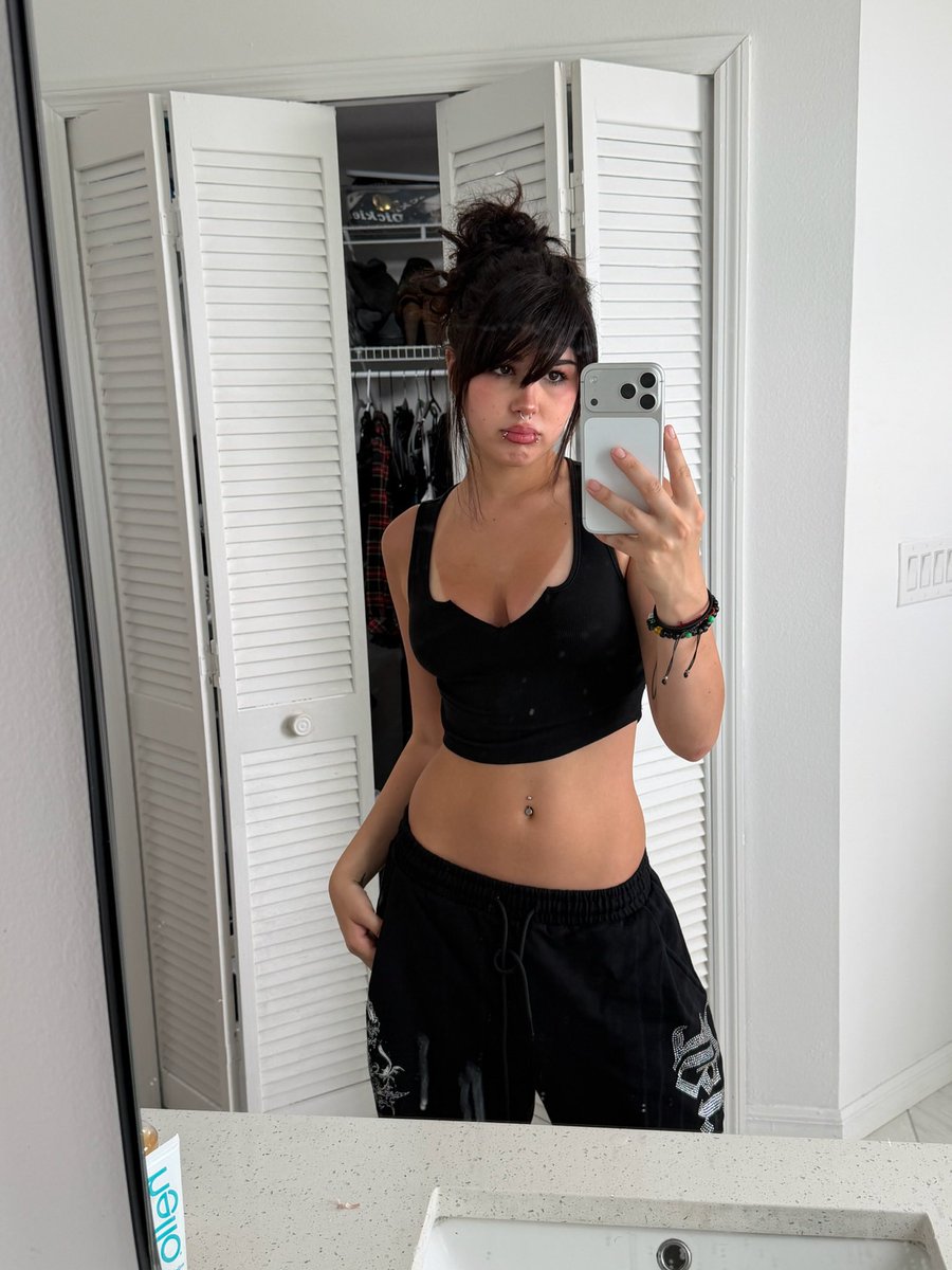vivispeeed's tweet photo. say goodnight to me rn https://t.co/5V67LqniXP