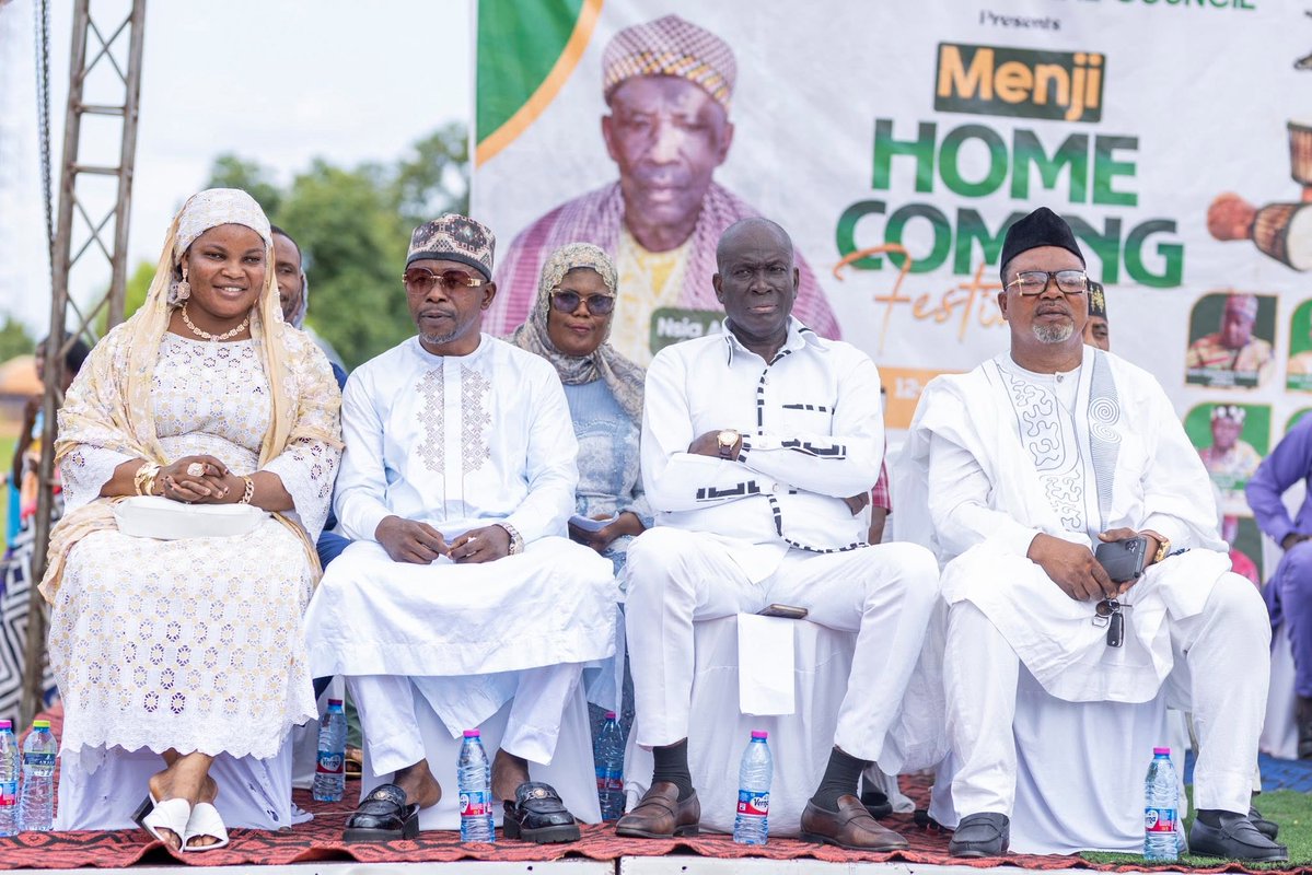 bonorcc's tweet photo. Hon. Joseph Addae Akwaboa joined the Menji Traditional Council for the Menji Homecoming Festival, celebrating peace, unity, culture, and development. 
#MenjiHomecomingFestival #Peace #Unity #Development #BonoRegion #CultureAndHeritage https://t.co/KWzsI45Xcr
