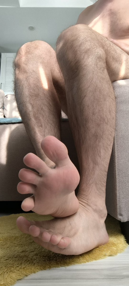 VolosatyeFoot's tweet photo. Feet want affection https://t.co/oqyHC94AKd