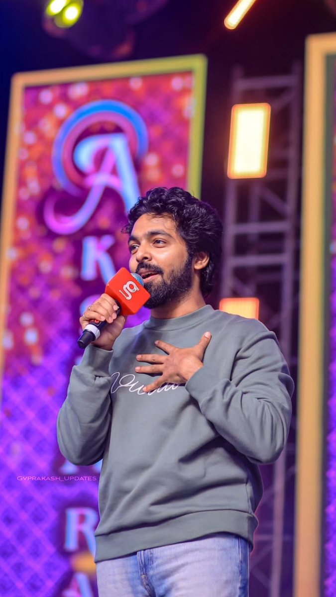 Gvprakasheditzs's tweet photo. ❤️ That smile deserves its own spotlight @gvprakash #gvprakash https://t.co/W8goO7u9QP