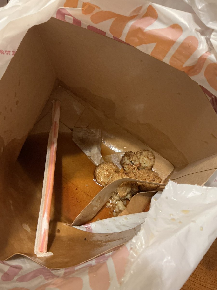 kookbear97's tweet photo. Why can’t it get my refund @DoorDash. Your dasher was swinging my order like it was nothing causing the coffee to spill all over my order and ruining everything https://t.co/4og0sKHF2z